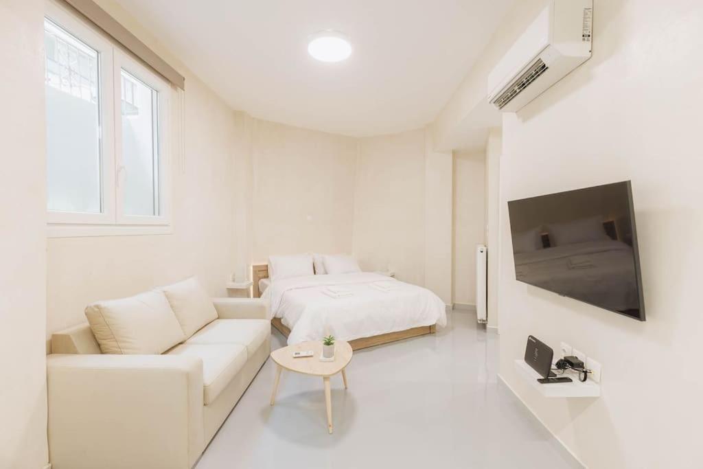 Modern Hiding Place In The Heart Of 雅典 外观 照片