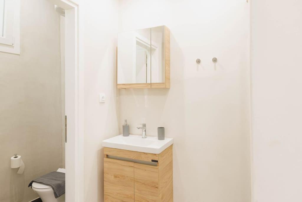 Modern Hiding Place In The Heart Of 雅典 外观 照片