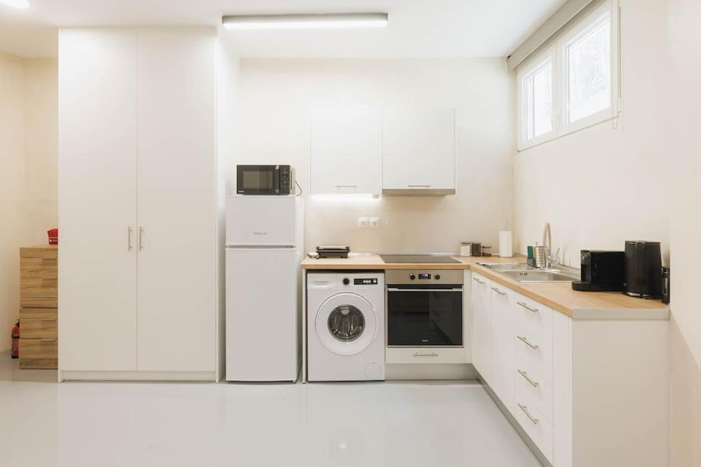 Modern Hiding Place In The Heart Of 雅典 外观 照片